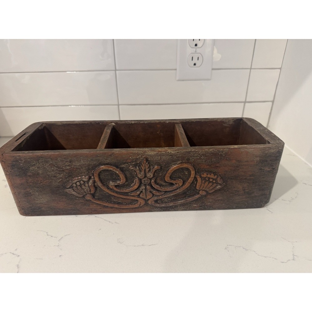 Vintage Carved Wood Box 3 Slot Farmhouse Kitchen Holder/Organizer Rustic Decor - Picture 4 of 15